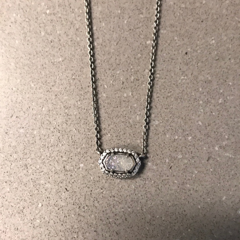 Elisa style Kendra Scott necklace